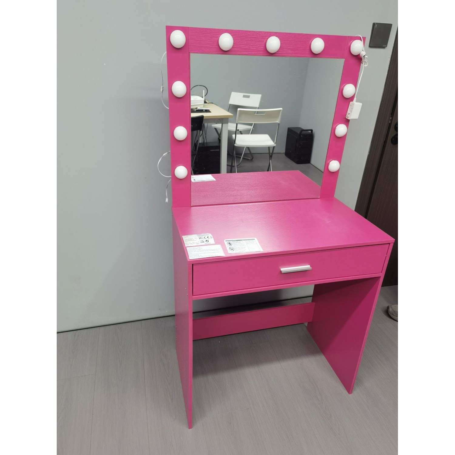 Vanity Desk with Lighted Mirror and Large Drawer, Makeup Dressing Table with 11 LED Bulbs and 3 Lighting Modes, Particle Board Bedroom Furniture