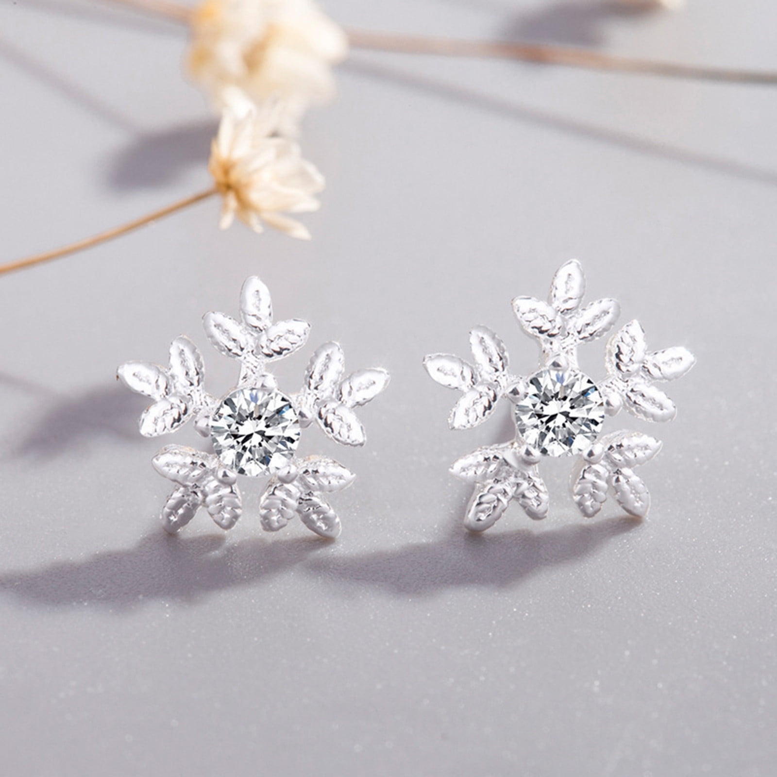 Silver or Gold..You choose.. Details about   Sparkling snowflake earrings; White 