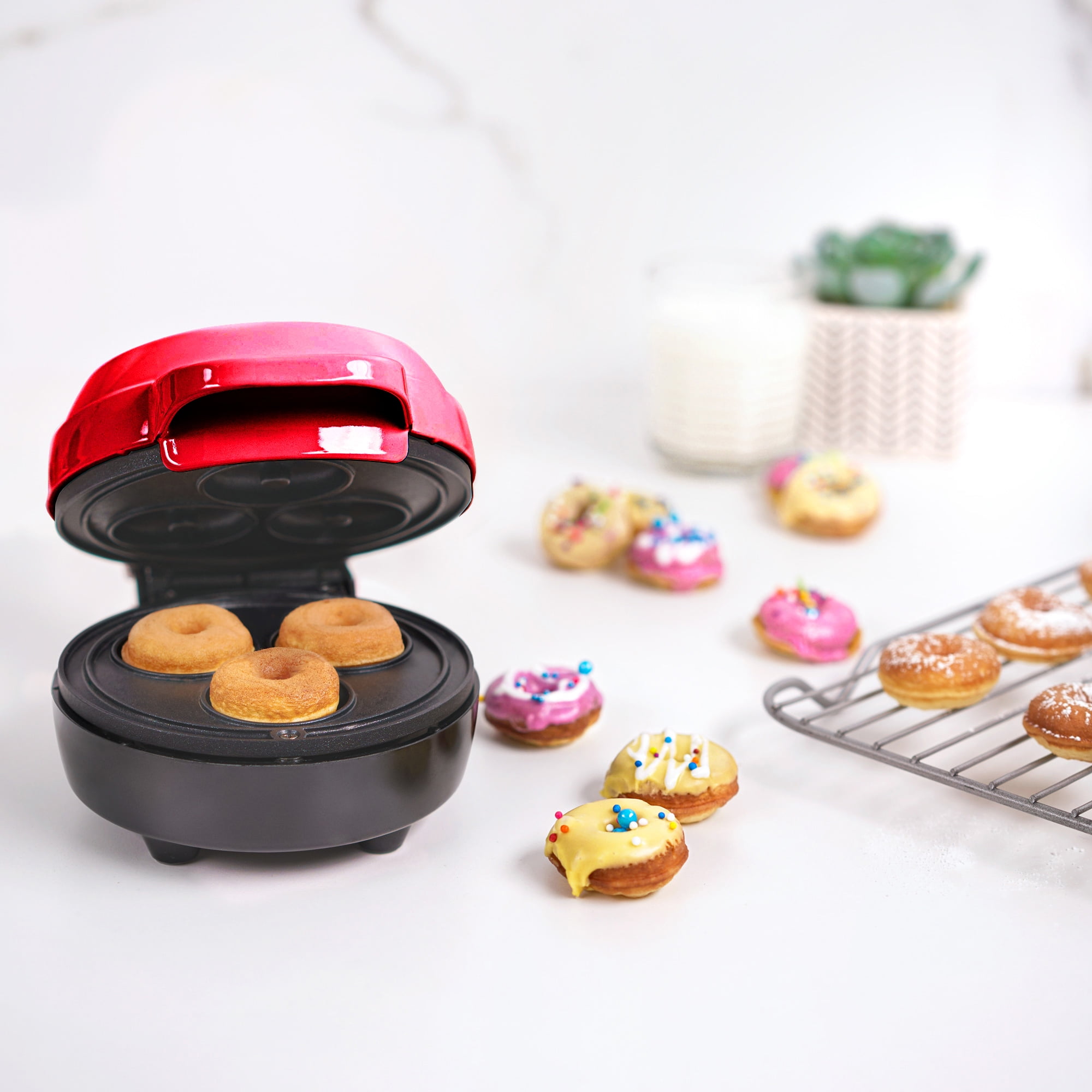 Easy-to-use BELLA mini donut maker legacy.in