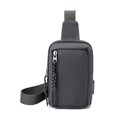 thumbnail image 1 of Bolso de pecho para hombre, moderno, multifuncional, repelente al agua, bolso de hombro, bolso cruzado de moda de calle, bolso pequeño simple, bolso para hombre, 1 of 6