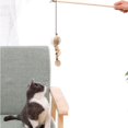 thumbnail image 3 of 1PC Juguete de Plumas Teaser para Gatitos, Colorido y Divertido Bastón para Gatos, Juguetes Interactivos de Madera para Mascotas, 3 of 10