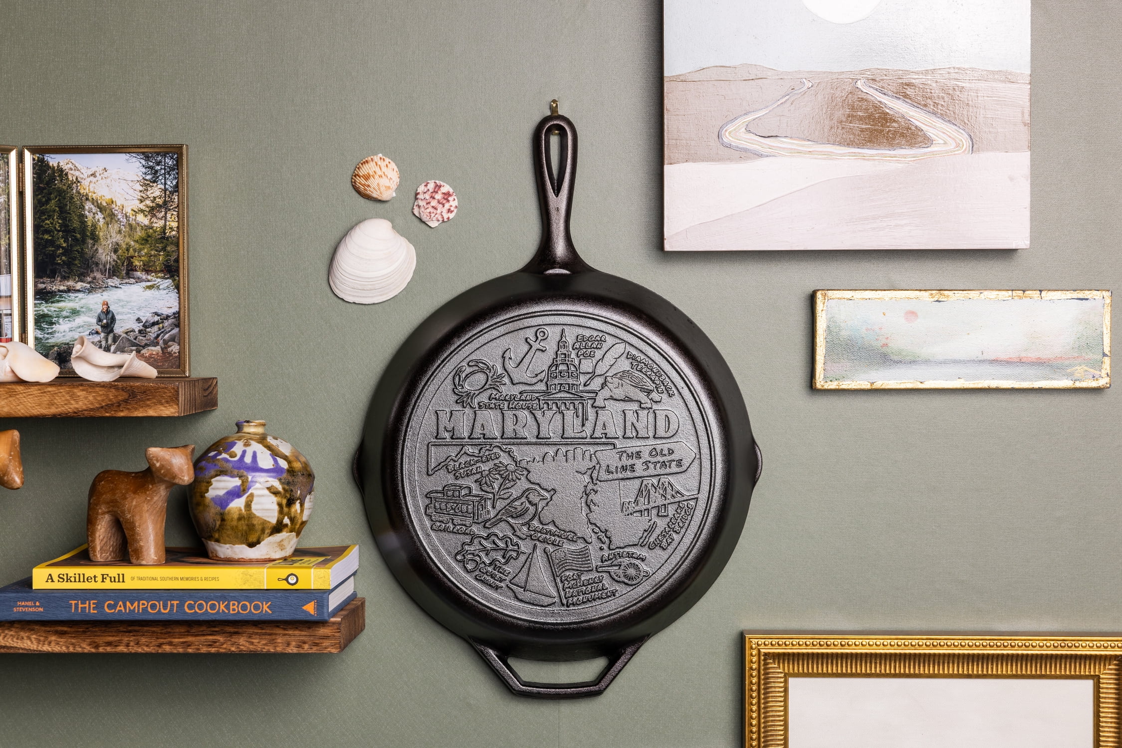 Lodge 12 Inch Seasoned Cast Iron Skillet w/ Maryland Road Trip