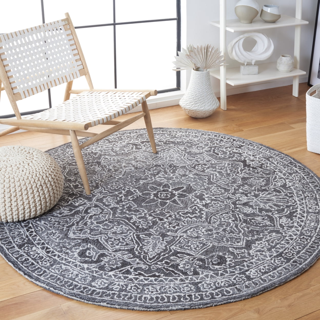 SAFAVIEH Marquee Jone Medallion Area Rug, Black/Ivory, 6' x 9'