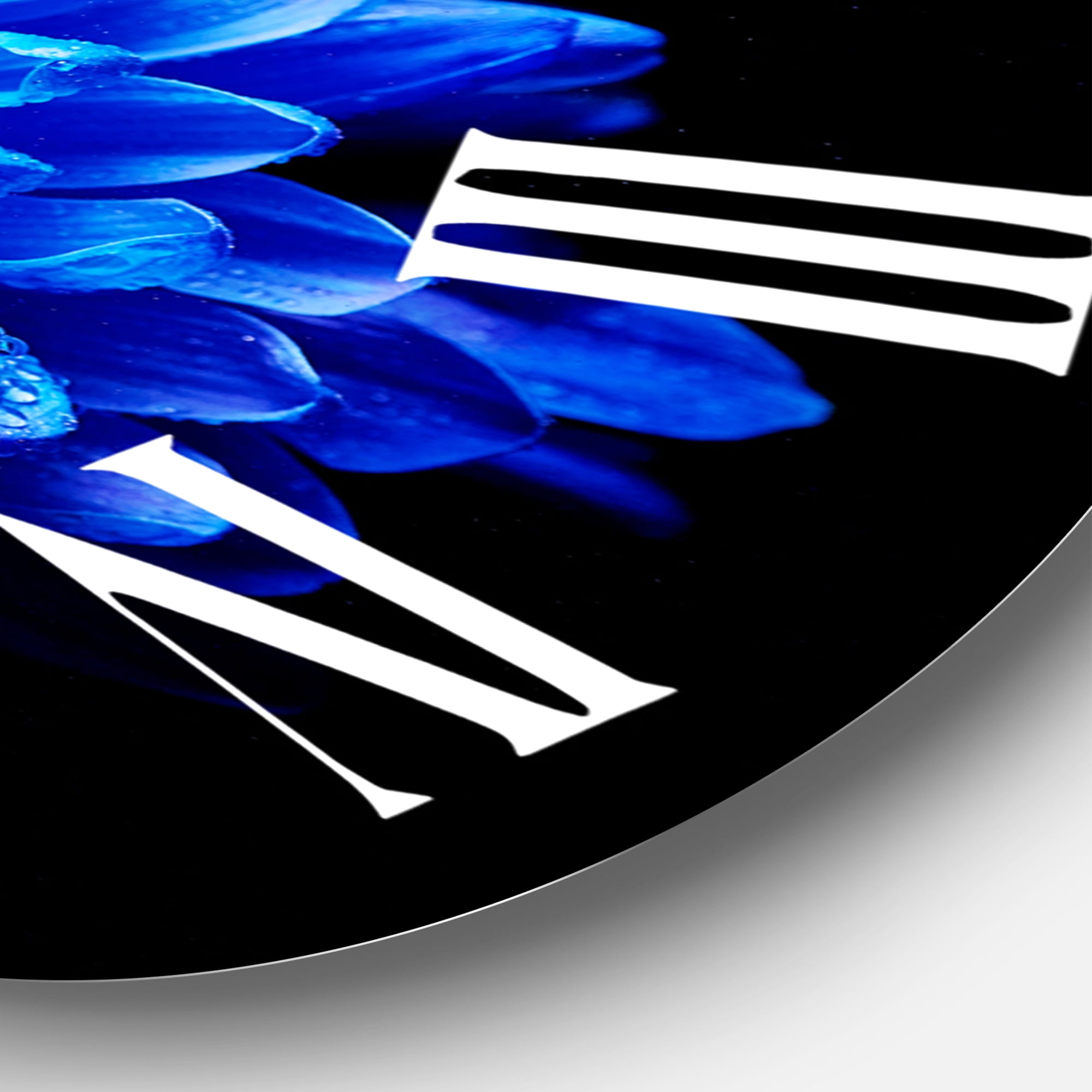 Designart 1 in Quartz Traditional Wall Clock