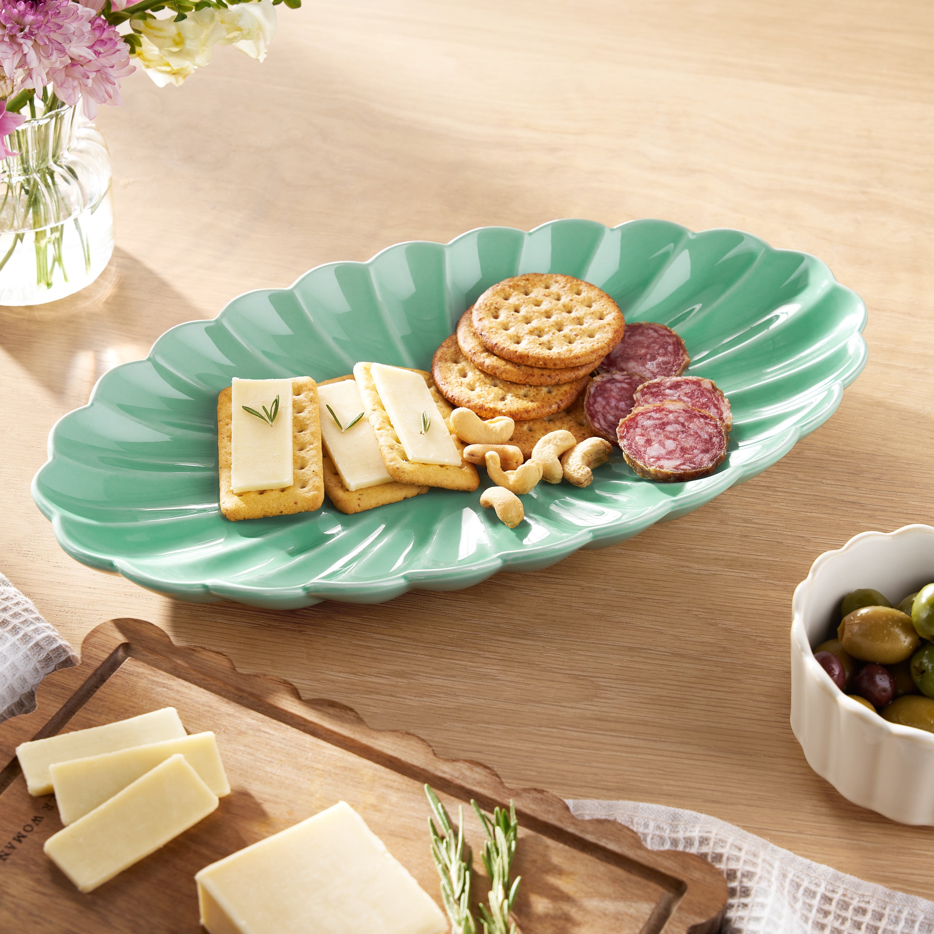 The Pioneer Woman Colette Stoneware 14-inch Serving Tray, Green