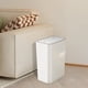 thumbnail image 4 of Basurero de baño con tapa a presión, cesto de basura de plástico de 3 galones con tapa abatible, pequeño y con control de olores para baños, oficinas o dormitorios. Aestivo | Blanco | AESTIVO, 4 of 6