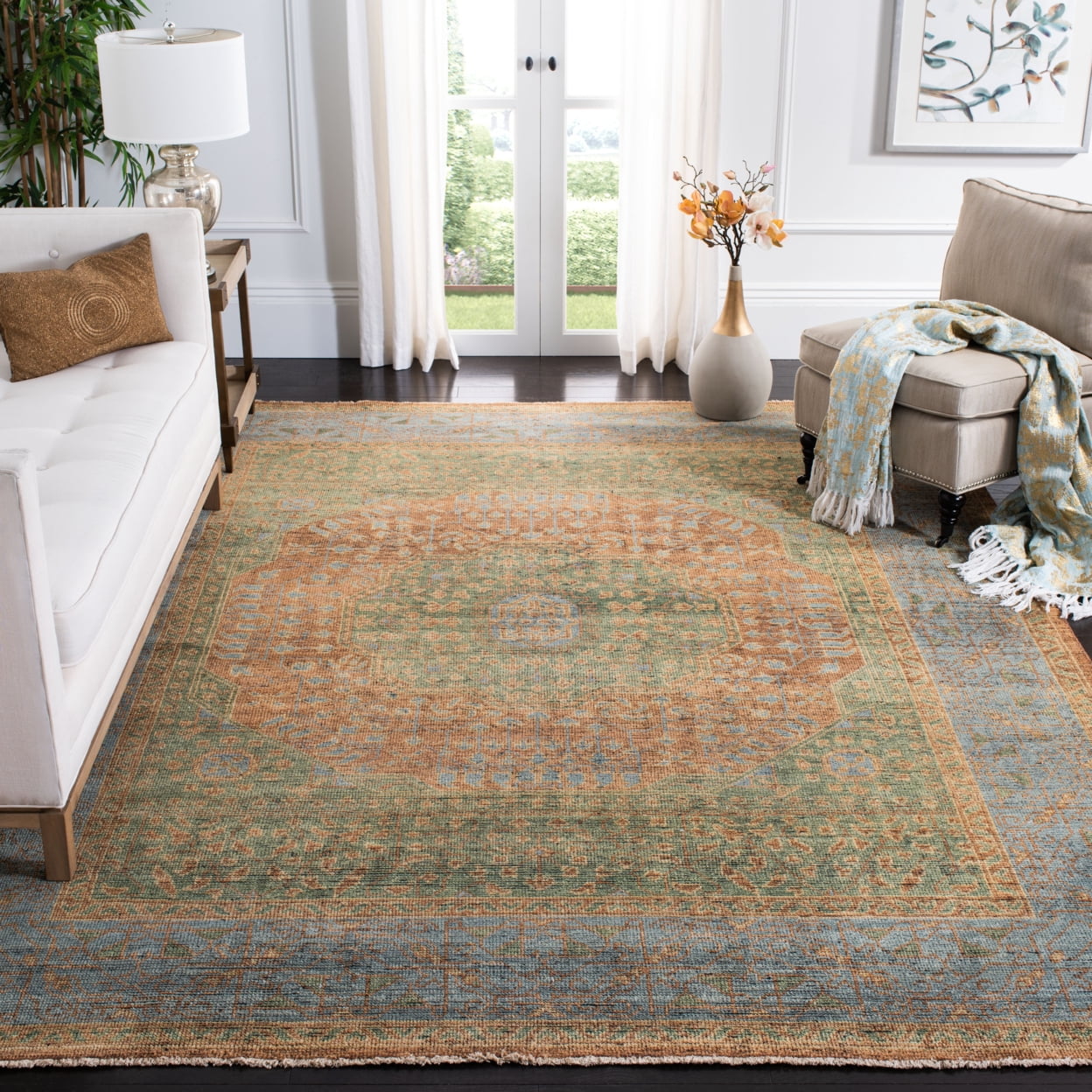 SAFAVIEH Isabella Kuzman Floral Bordered Area Rug, Grey/Dark Grey, 5'3" x 7'6"