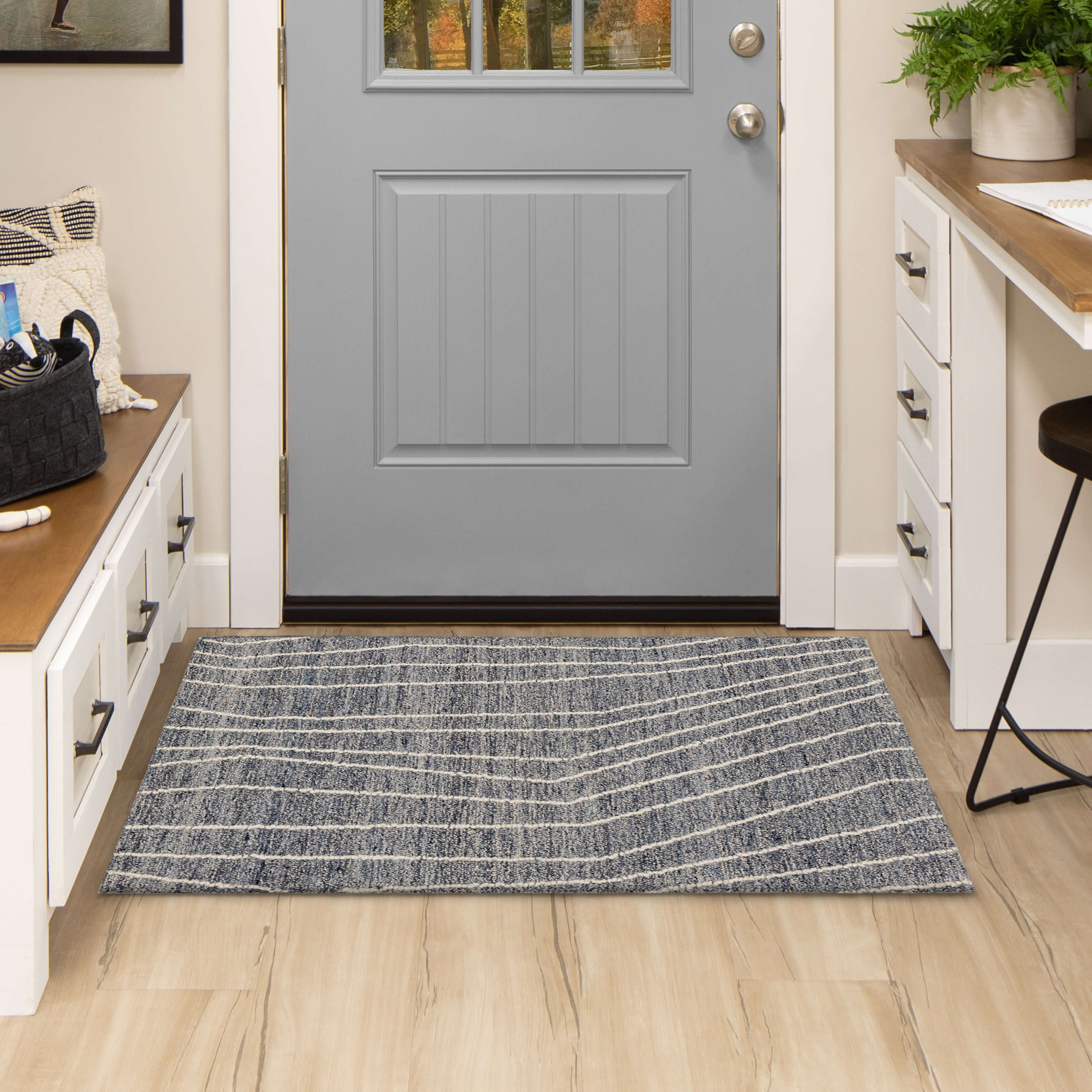 Mainstays Wool Lines Plush Indoor Fade Resistant Tufted Area Rug, Navy, 2 ft 6 in x 3 ft 9 in