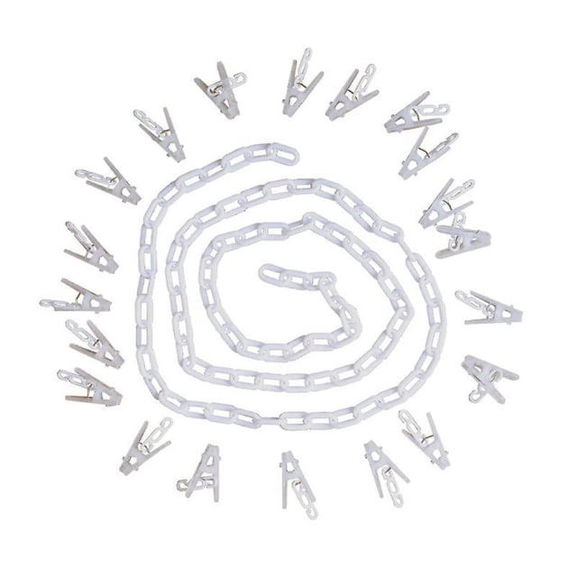 1 cadena de juguete.