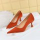 thumbnail image 4 of Zapatos de tacón alto de copa de vino sencillos y versátiles de moda de primavera y otoño, zapatos de mujer de boca baja con punta de seda y tacón medio, 4 of 5