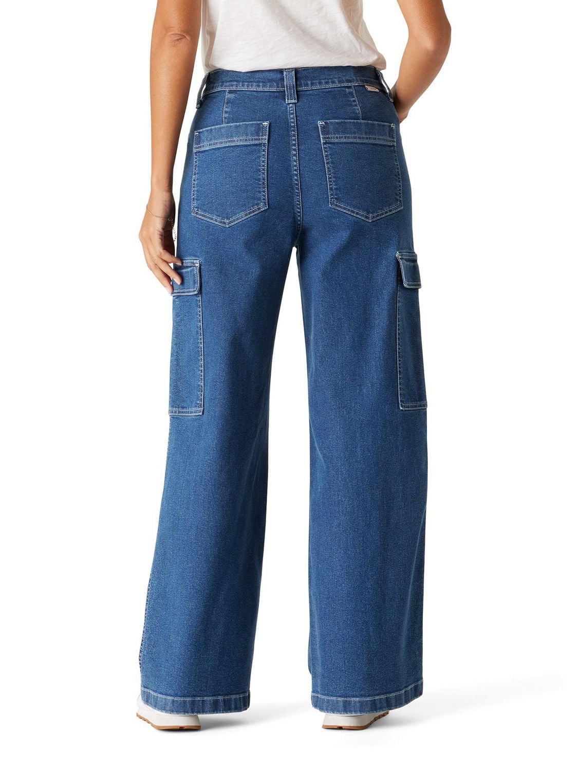 Levi Strauss Signature™ Women's  Cargo Wide Leg Jeans, Available sizes: 2 – 18