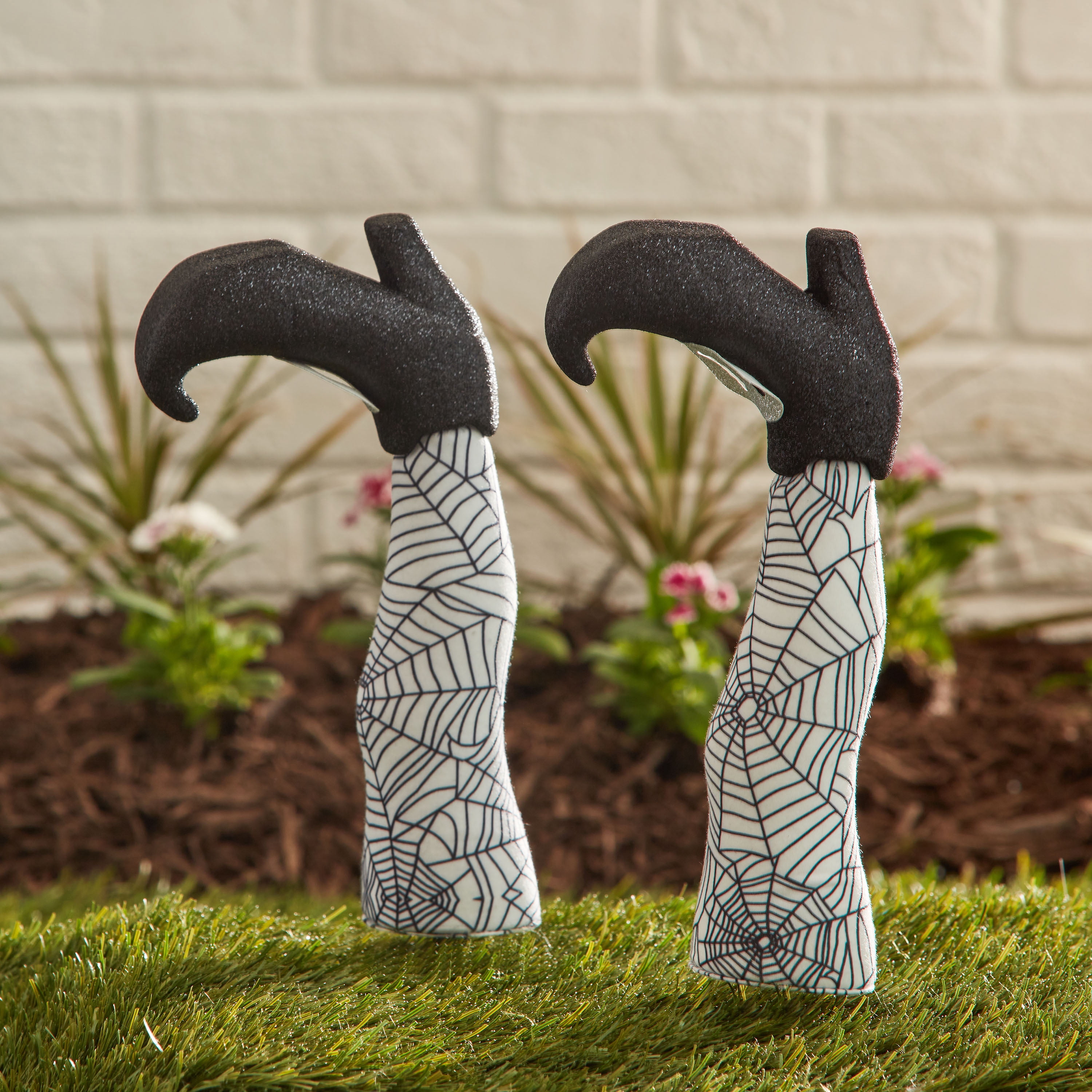 Way to Celebrate 2-Piece Halloween Witches Boot Yard Stake, White