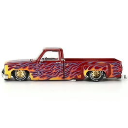 Maisto 11404-22C 1 to 64 Scale 2006 Dodge Magnum R-T Red