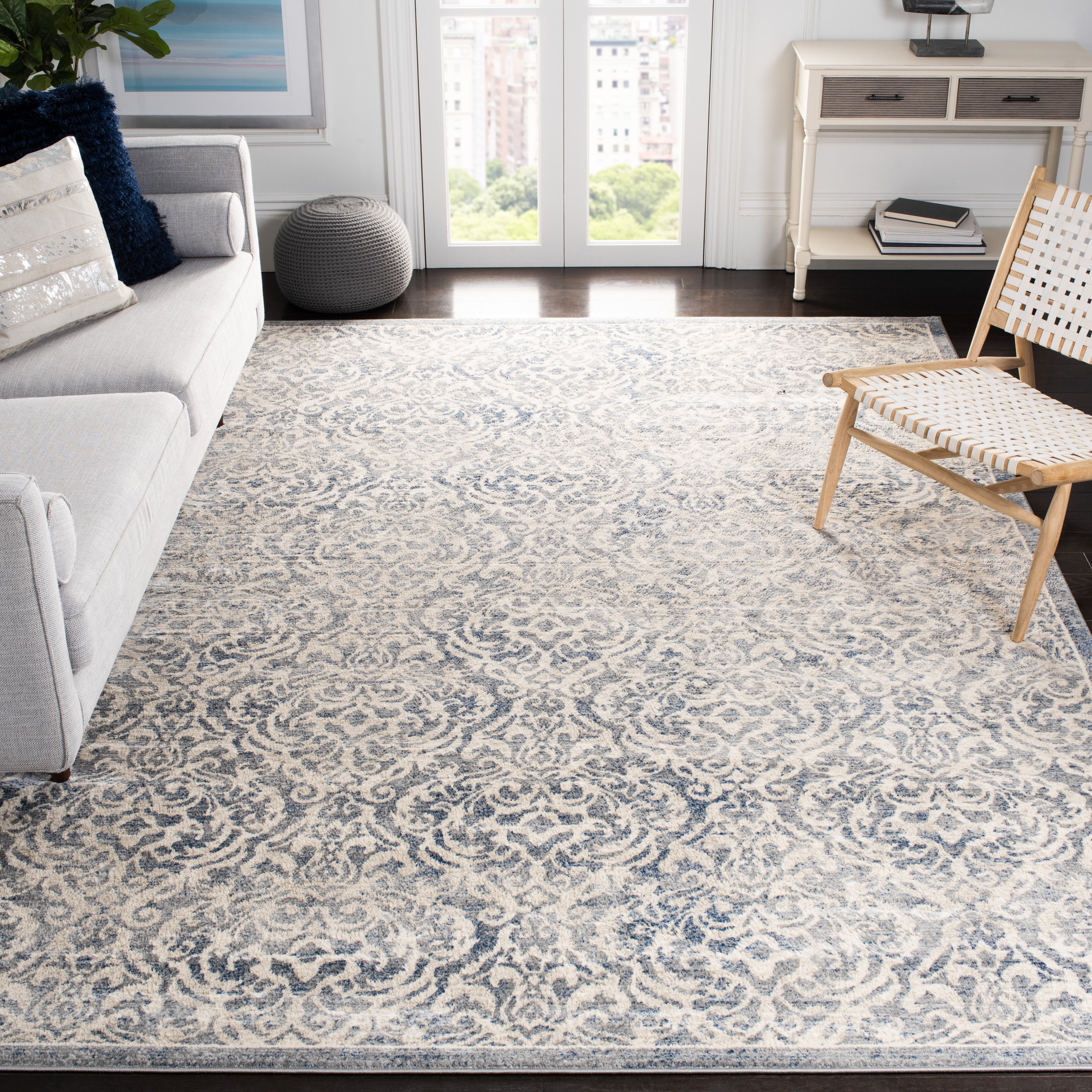 SAFAVIEH Brentwood Eliza Damask Area Rug, Light Grey/Blue, 6' x 9'