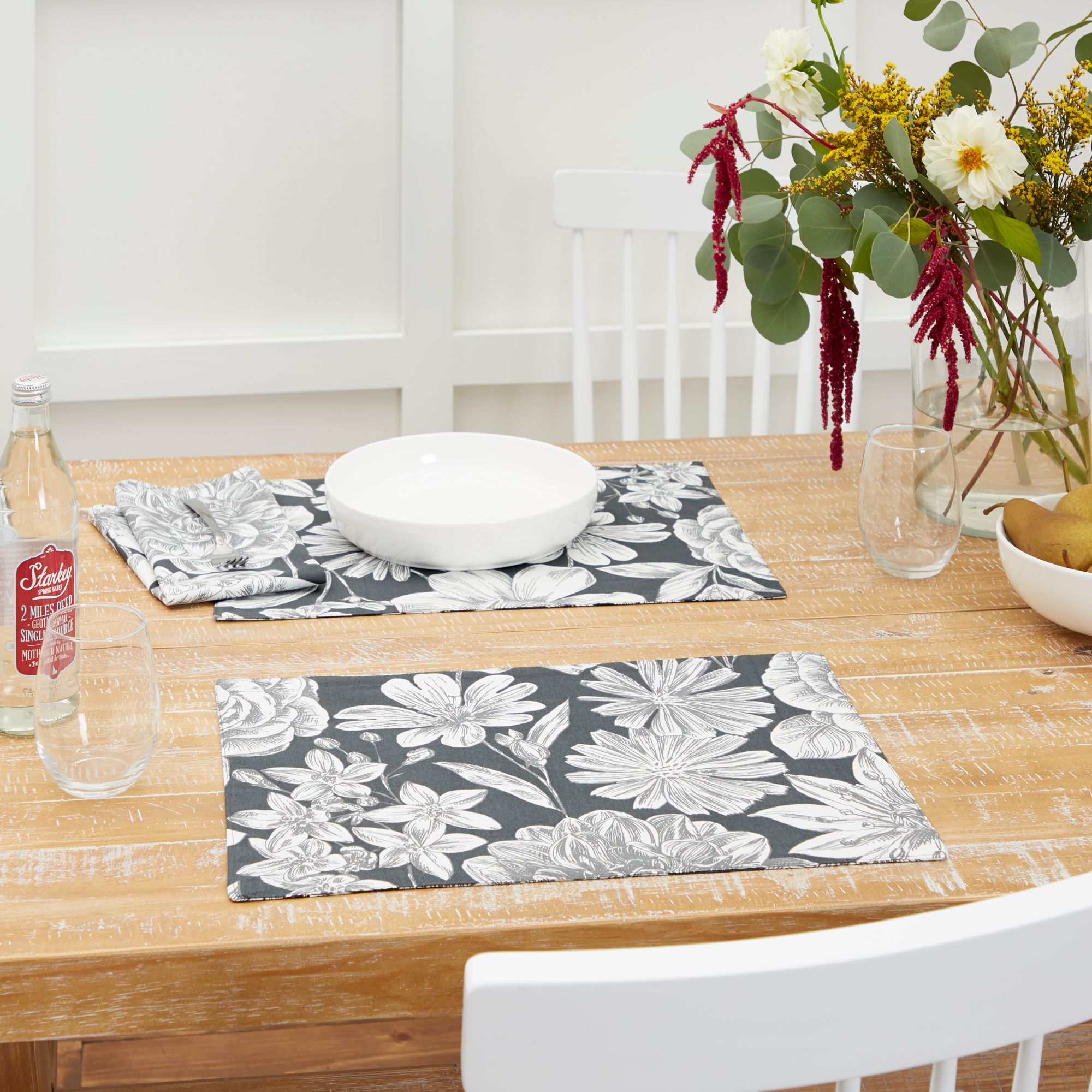 Town & Country Living Linear Floral Placemat Set