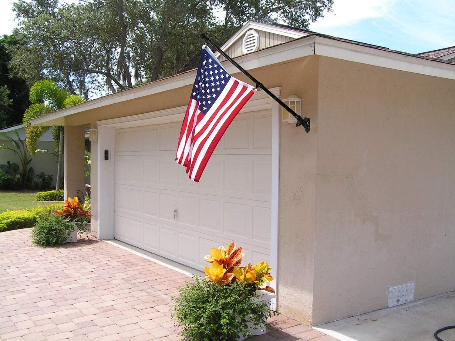 DIIG 6FT Flag Pole Kit For American Flag, Stainless Steel Rustproof FlagPoles And Mounting Bracket For Outdoor Residential House Garden Yard Truck-Black Color
