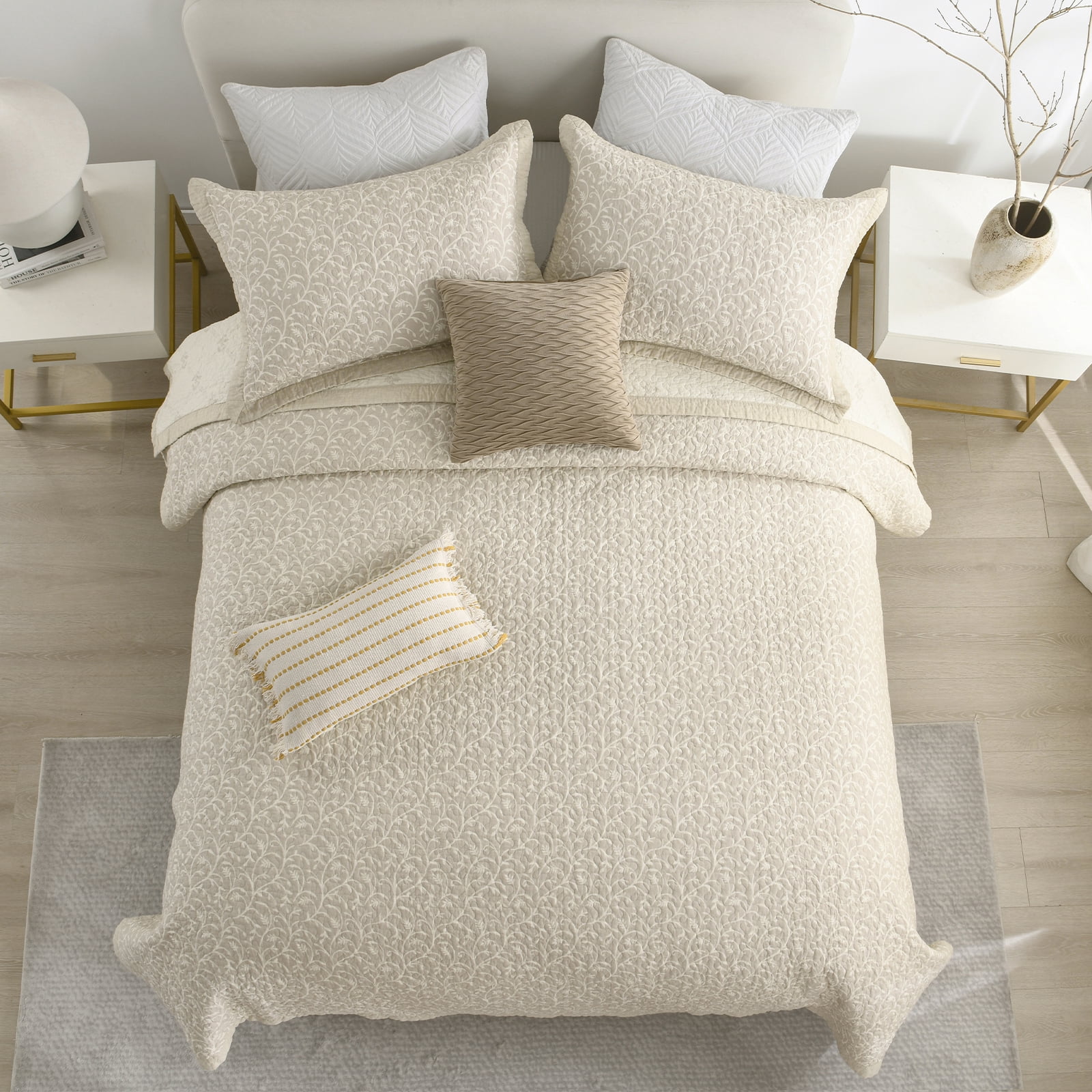 CozyDH 3-Piece Farmhouse King Size Quilt Set - 100% Cotton Classic Bedspread with 2 Shams, Oatmeal Vine Pattern