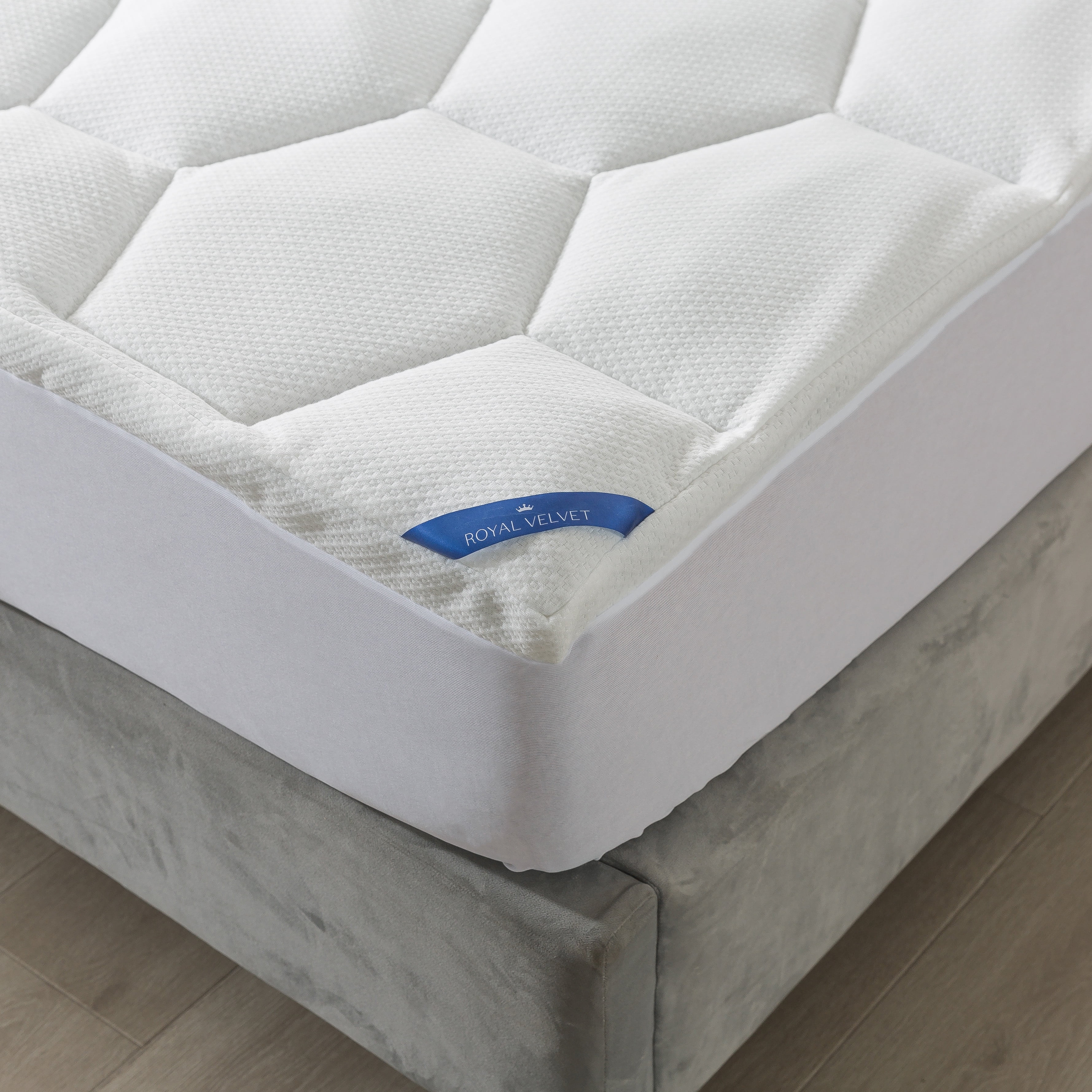 Royal Velvet Honeycomb Soft Knit Mattress Topper, Queen