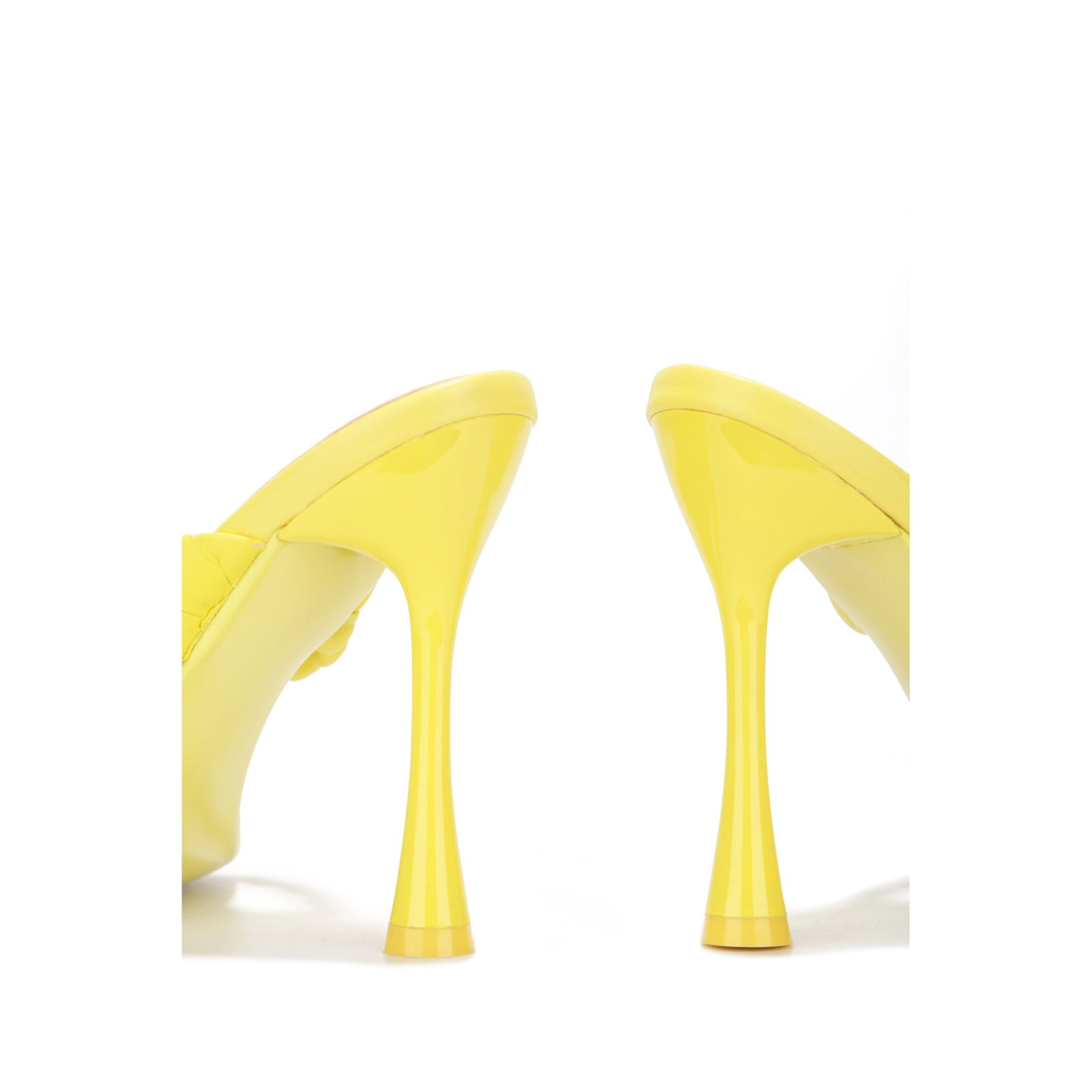 【yellowtail】 2025071100027OBEMM Cape Robbin TIBI Bright Yellow Thong Flip Flop Mules High