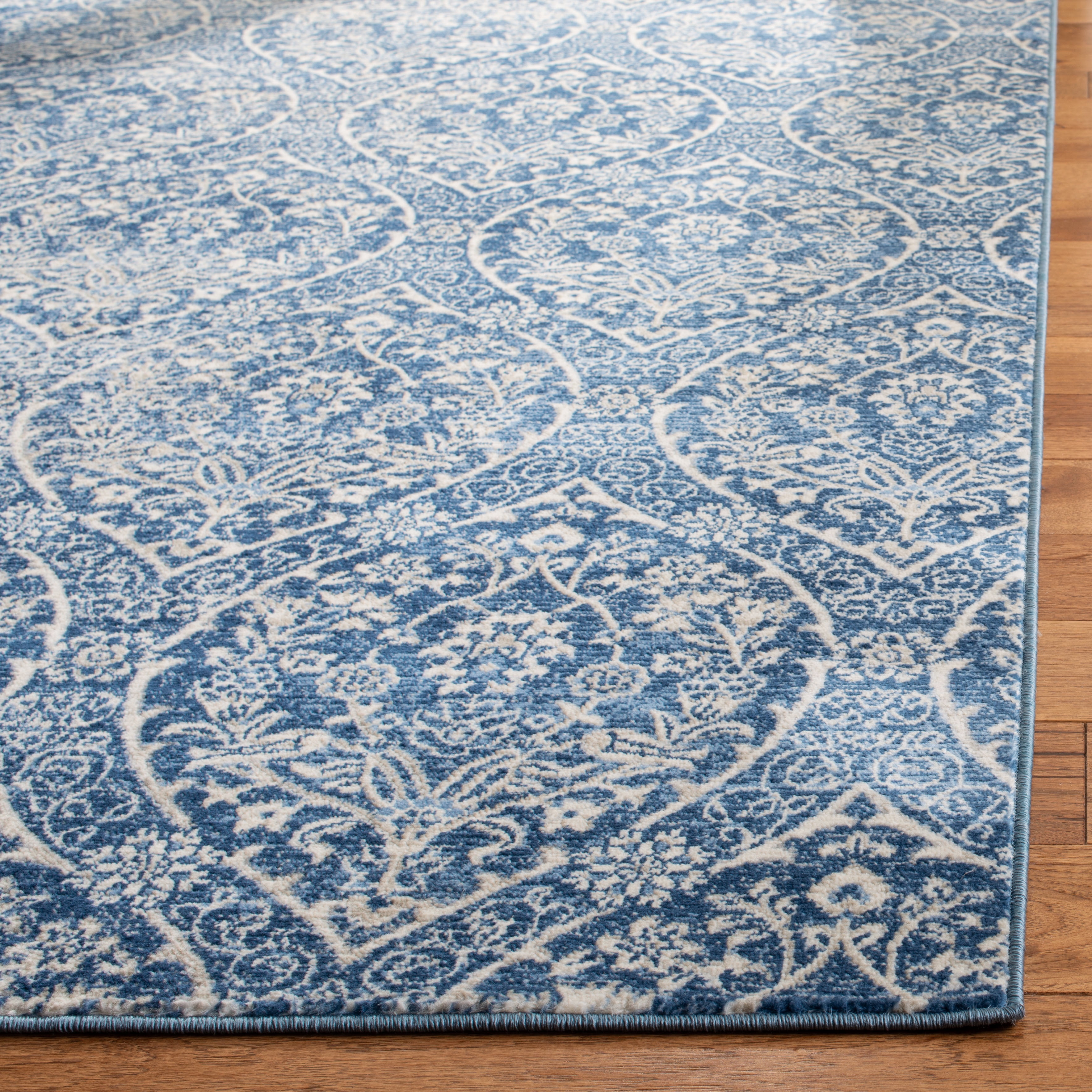 SAFAVIEH Brentwood Braelyn Damask Runner Rug, Navy/Light Gray, 2' x 6'