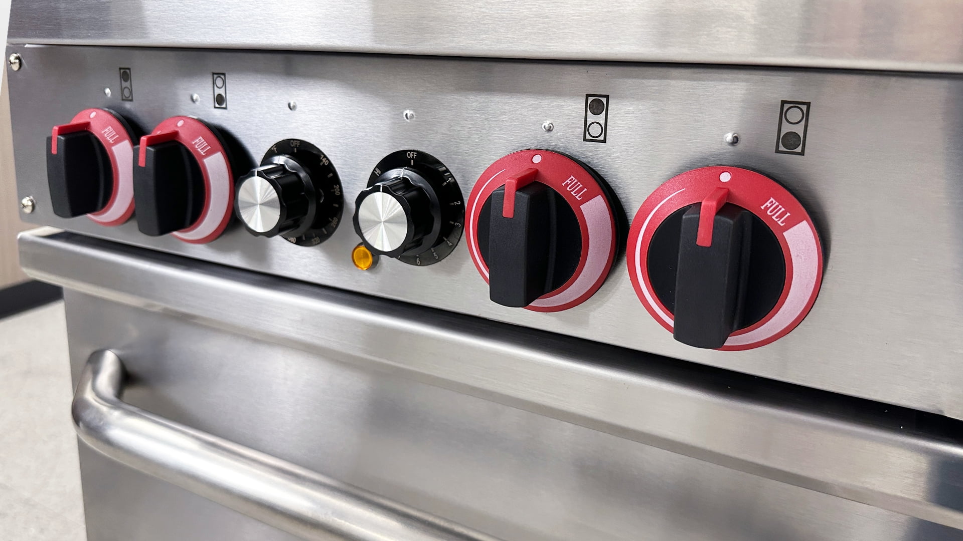 24in. 4 Burner Electric Range Standard Oven Sealed Element 208V/60Hz, Heavy Duty Electric Hot Plate Oven, NSF
