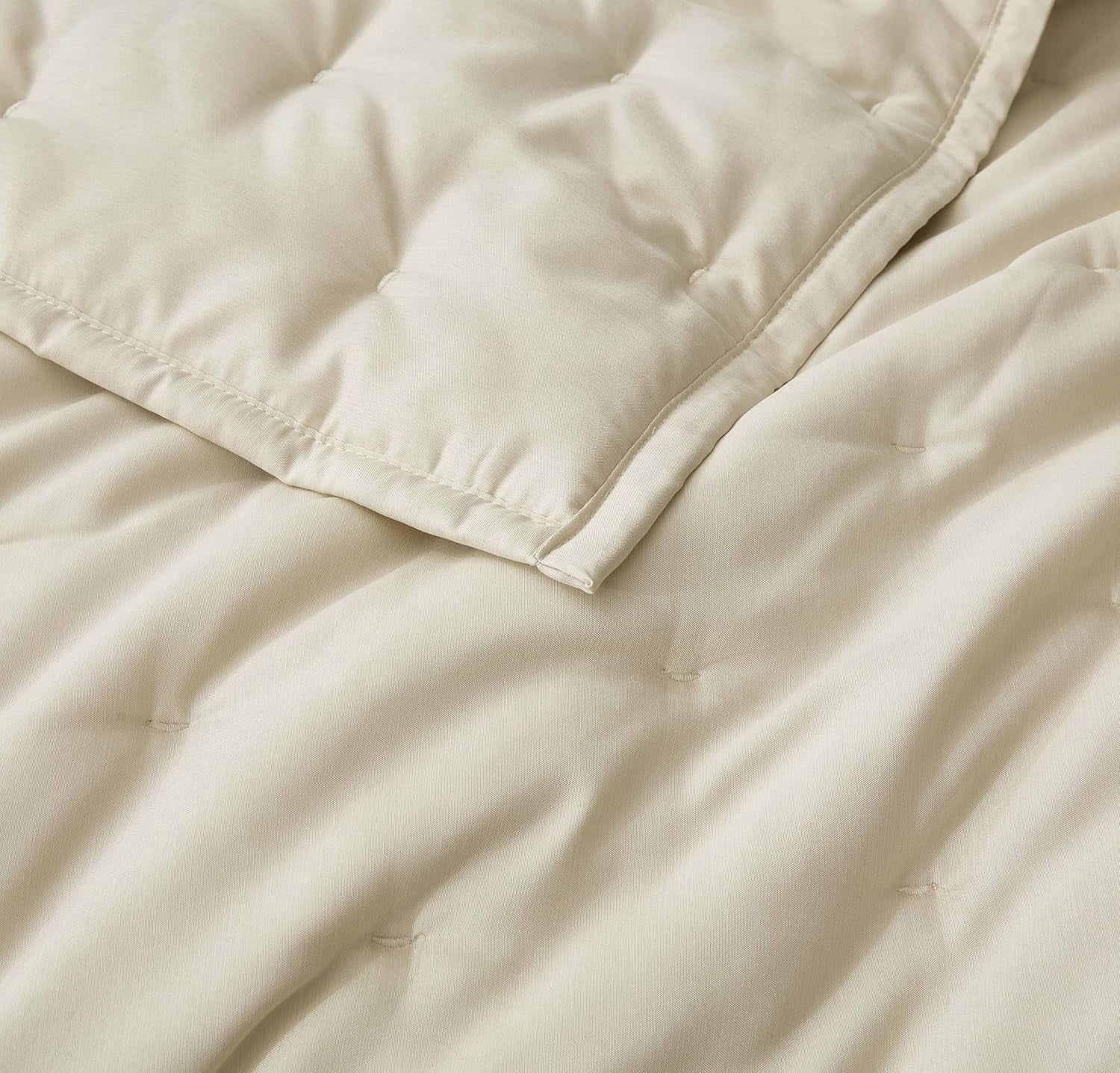 Chezmoi Collection Glen 3-Piece Crescent Stitched Quilt Set, Queen Size, Sand, Rayon Derived from Bamboo & Polyester Blended, Soft Breathable Cooling Bedspread for Hot Sleepers