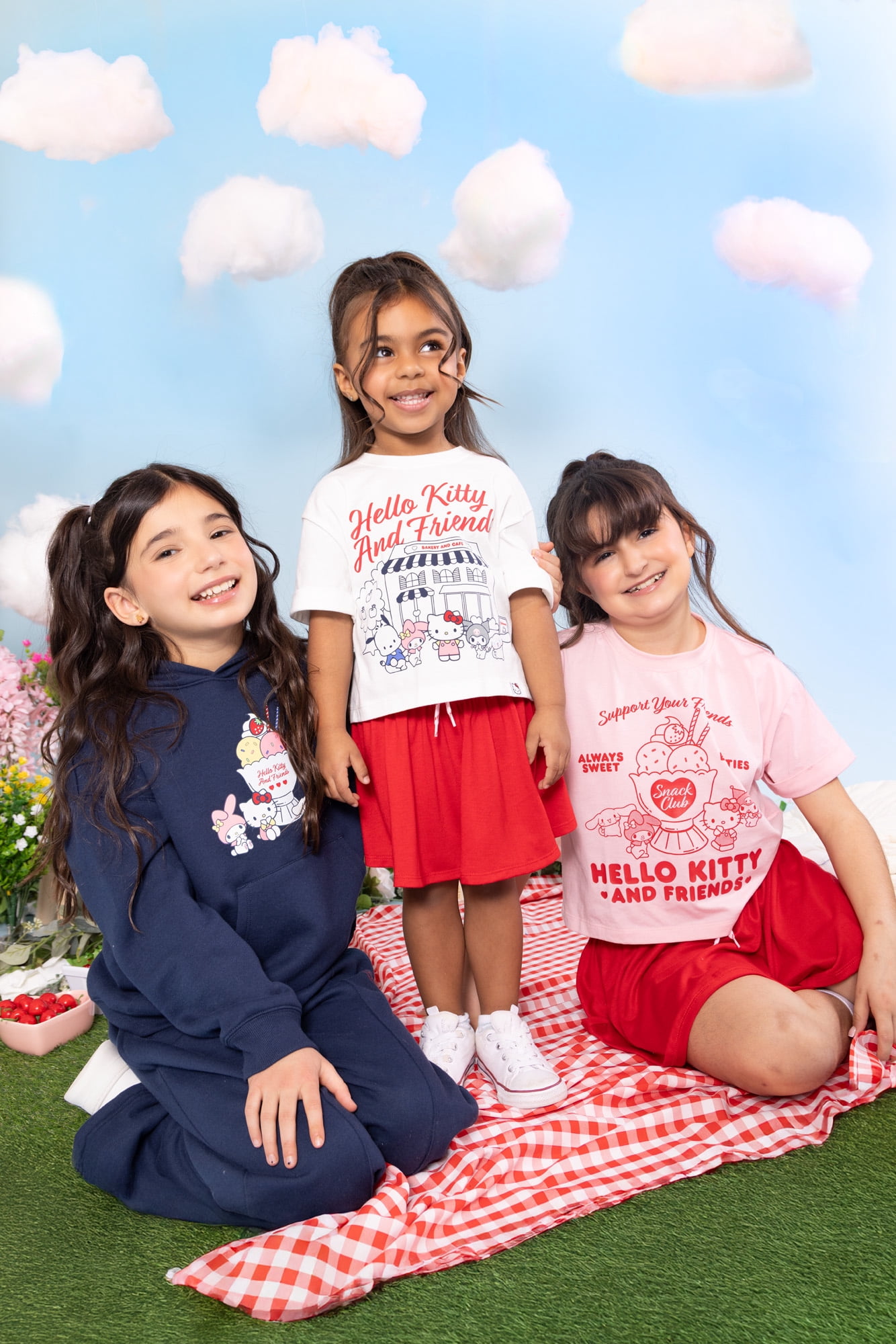 Wonder Nation x Hello Kitty Toddler Girls Graphic Tee with Short Sleeves, Sizes 12M-5T