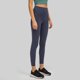 thumbnail image 5 of Pantalones de yoga de alto rendimiento con bolsillos laterales: leggings deportivos, nailon y spandex, ajuste ceñido y sujeción., 5 of 8