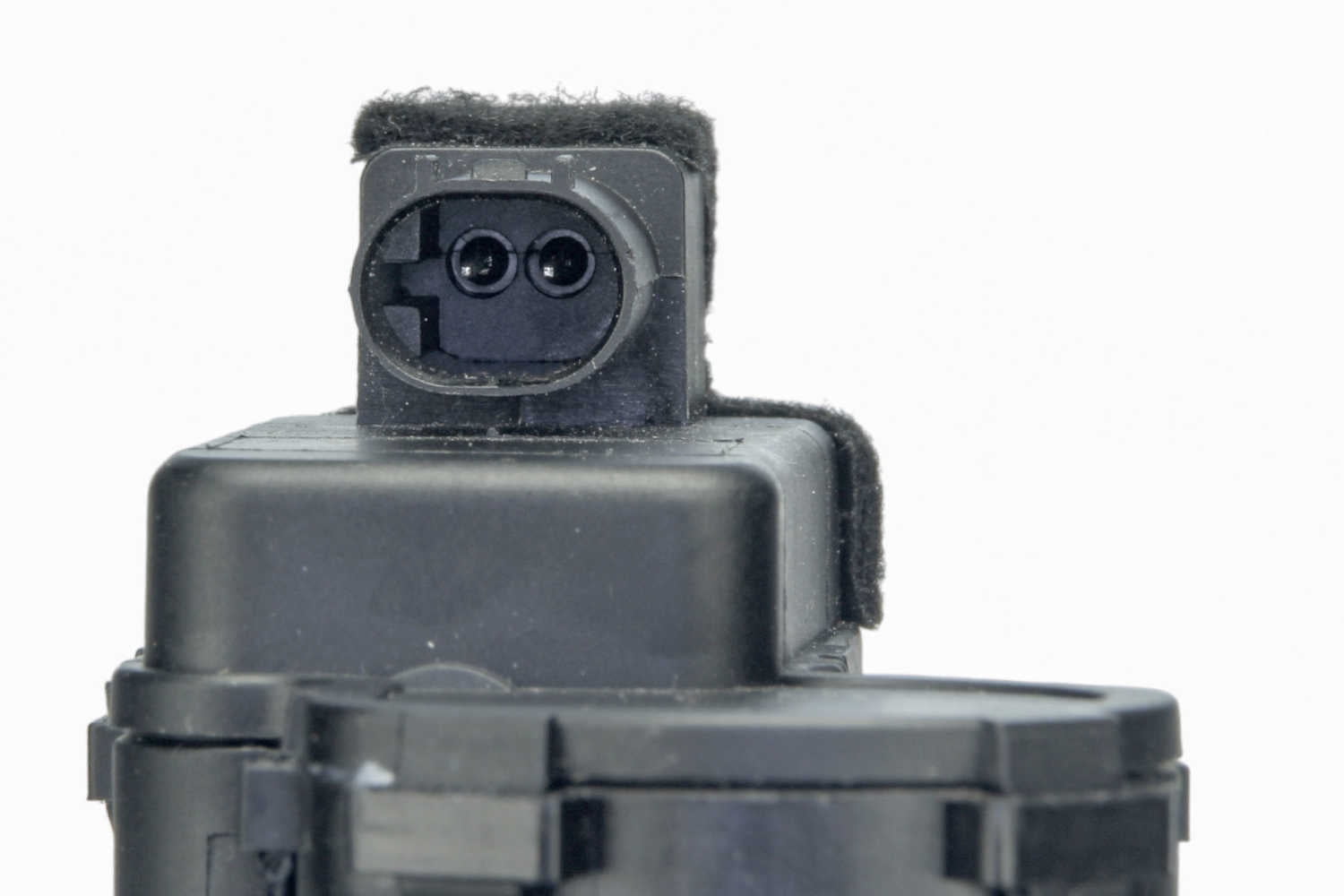 URO Parts URO-019390 HVAC Heater Control Valve