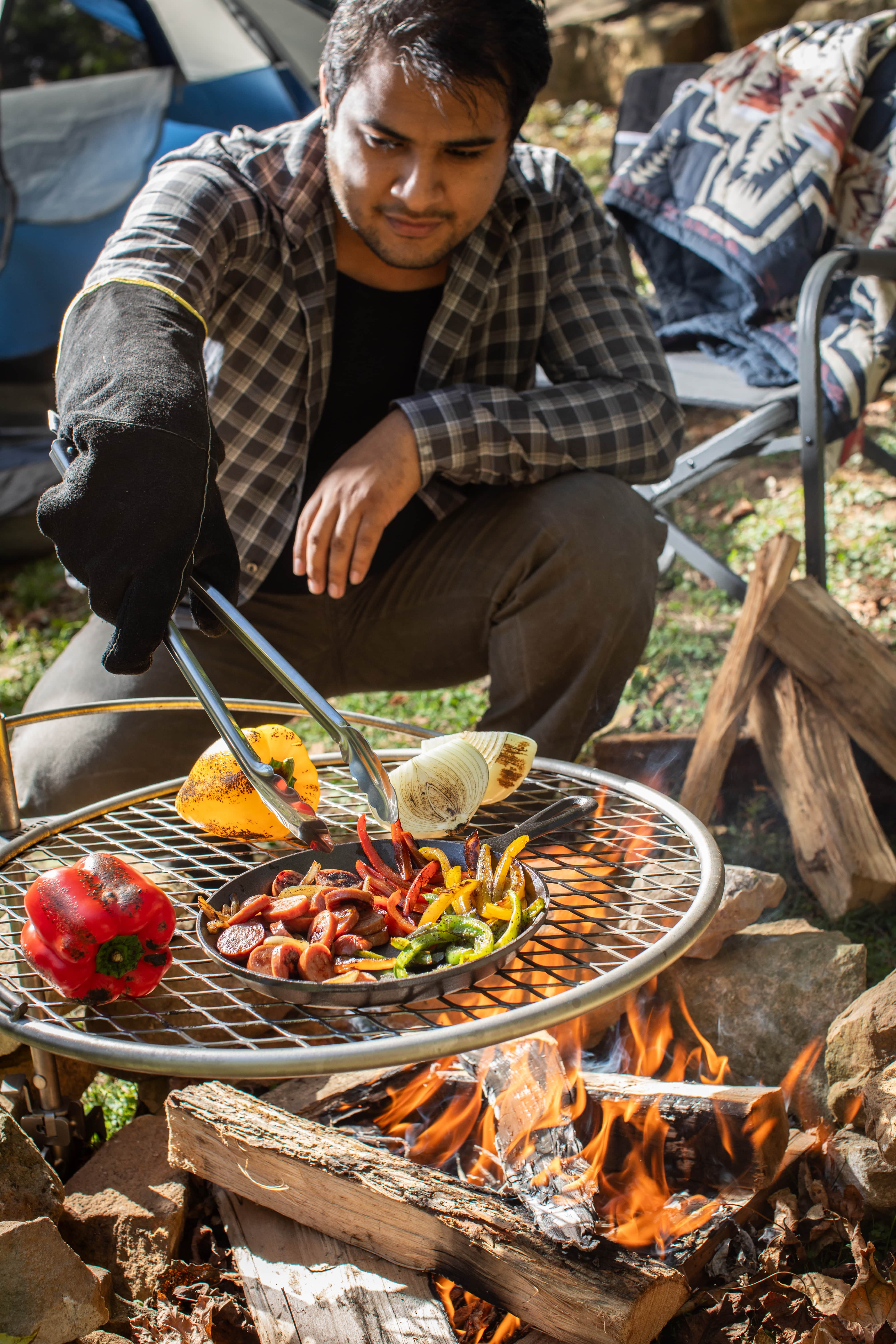 Lodge Cast Iron Savor the Outdoors 9" Seasoned Fry Pan