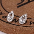 thumbnail image 5 of Pendientes de botón para estudiantes femeninas, estilo coreano, personalidad simple, temperamento, lindas joyas para las orejas antialérgicas, pendientes de moda que combinan con todo, 5 of 5
