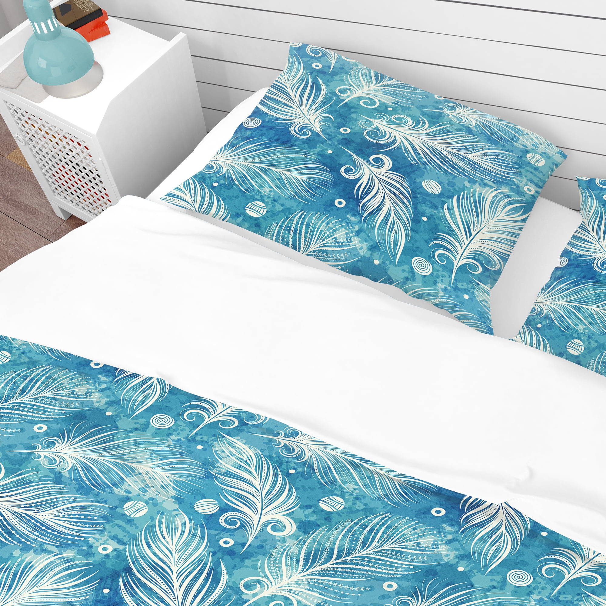 Designart 'Pattern with Feathers and Circles' Southwestern Duvet Cover Set