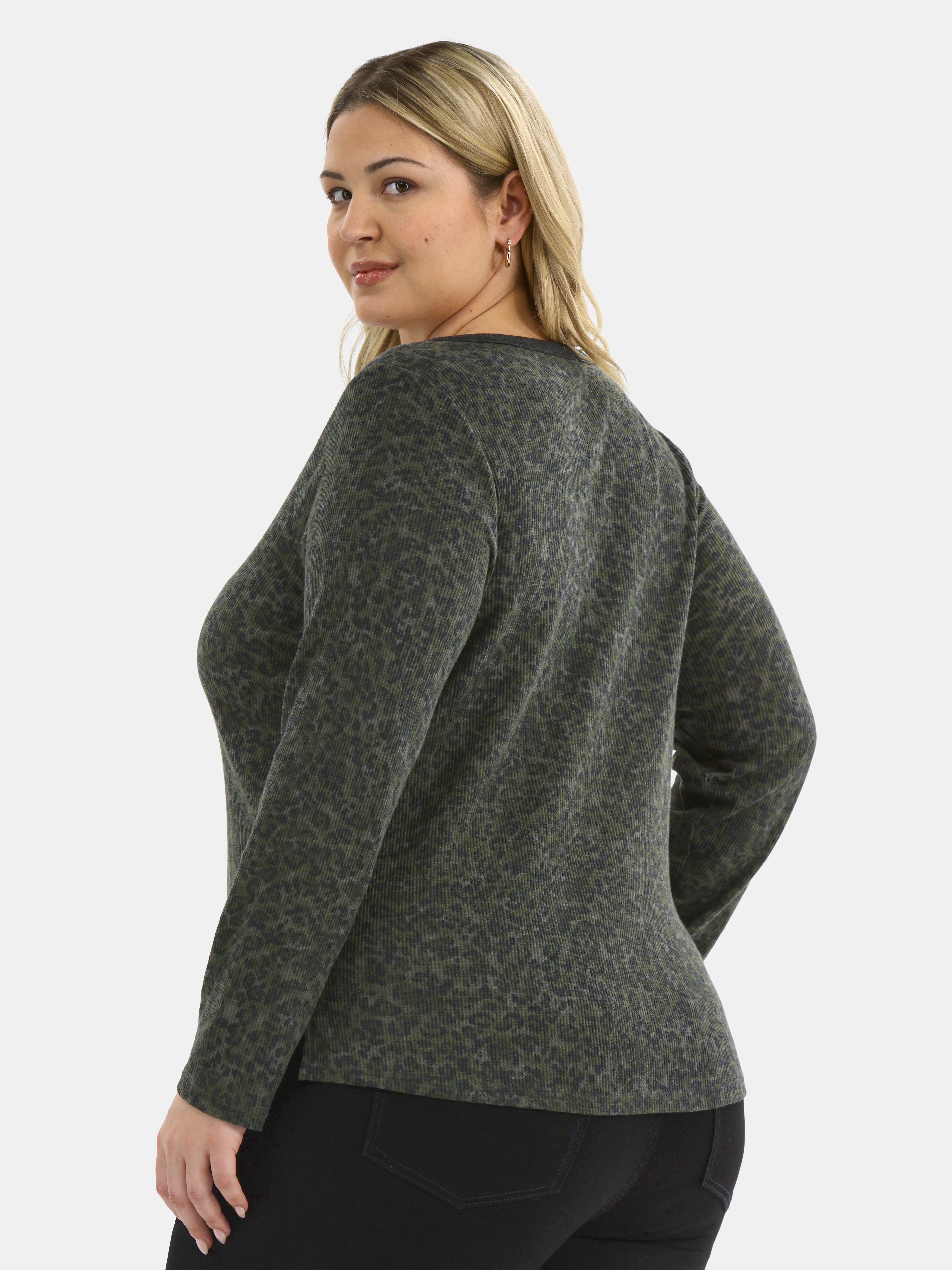 Terra & Sky Women’s Plus Thermal Henley Top with Long Sleeves, Size 0X-4X