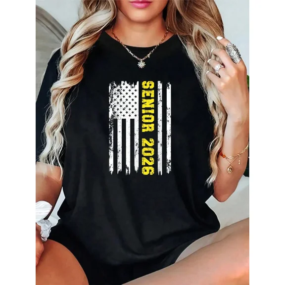 Senior 2026 Class of 2026 Graduation T-Shirt Distressed American Flag Patriotic Graphic Tee for Men and Women