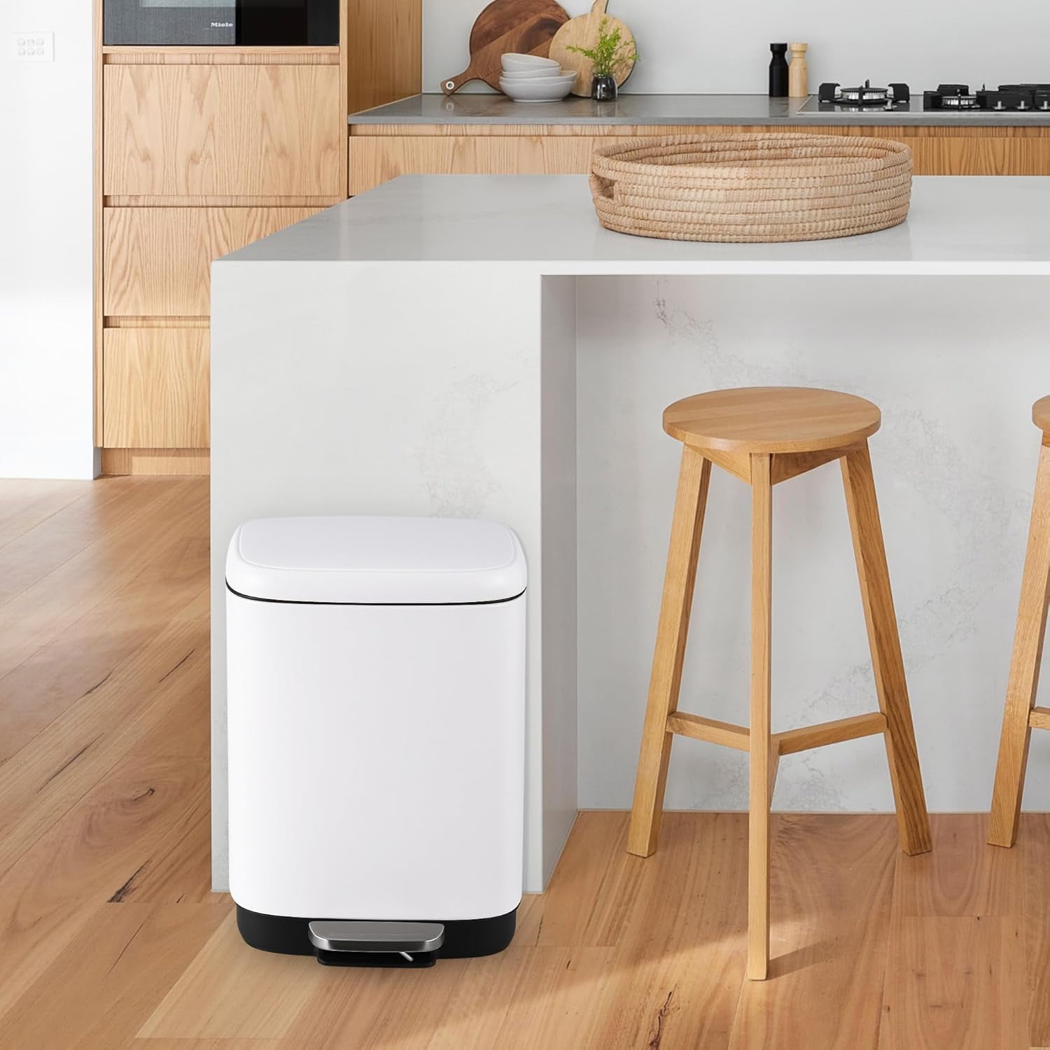 Bathroom Trash Bin with Lid, 3.2 Gallon Stainless Steel Kitchen Trash Can, With Automatic Lowering and Soft Closing, Recycling Bin for Kitchen, Bathroom or Office
