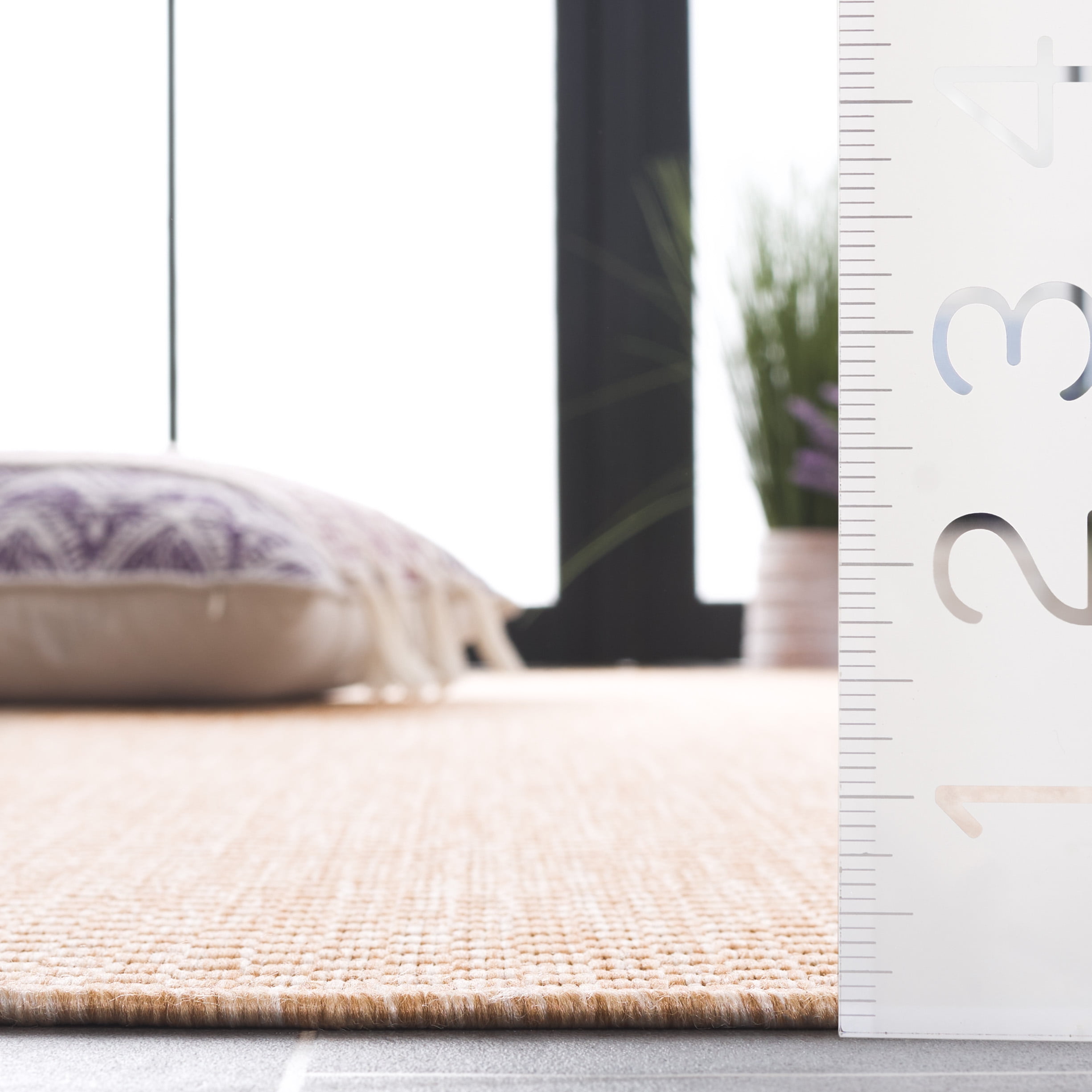 SAFAVIEH Beach House Jacinth Solid Indoor/Outdoor Area Rug, Natural, 6'7" x 6'7" Square