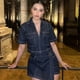 thumbnail image 5 of Conjunto de 2 piezas de moda para mujer, Top de mezclilla ajustado con cuello abatible corto y Falda vaquera asimétrica de cintura alta, 2024, 5 of 5