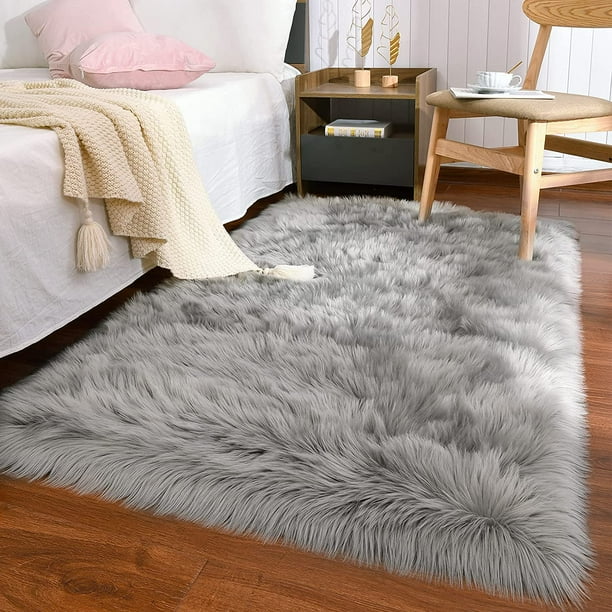 Latepis Faux Fur Rug 5x8, Faux Sheepskin Rug for Living Room, Fluffy