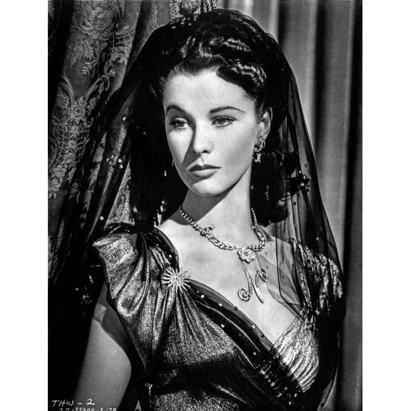 Film still featuring Vivien Leigh Photo Print (8 x 10)