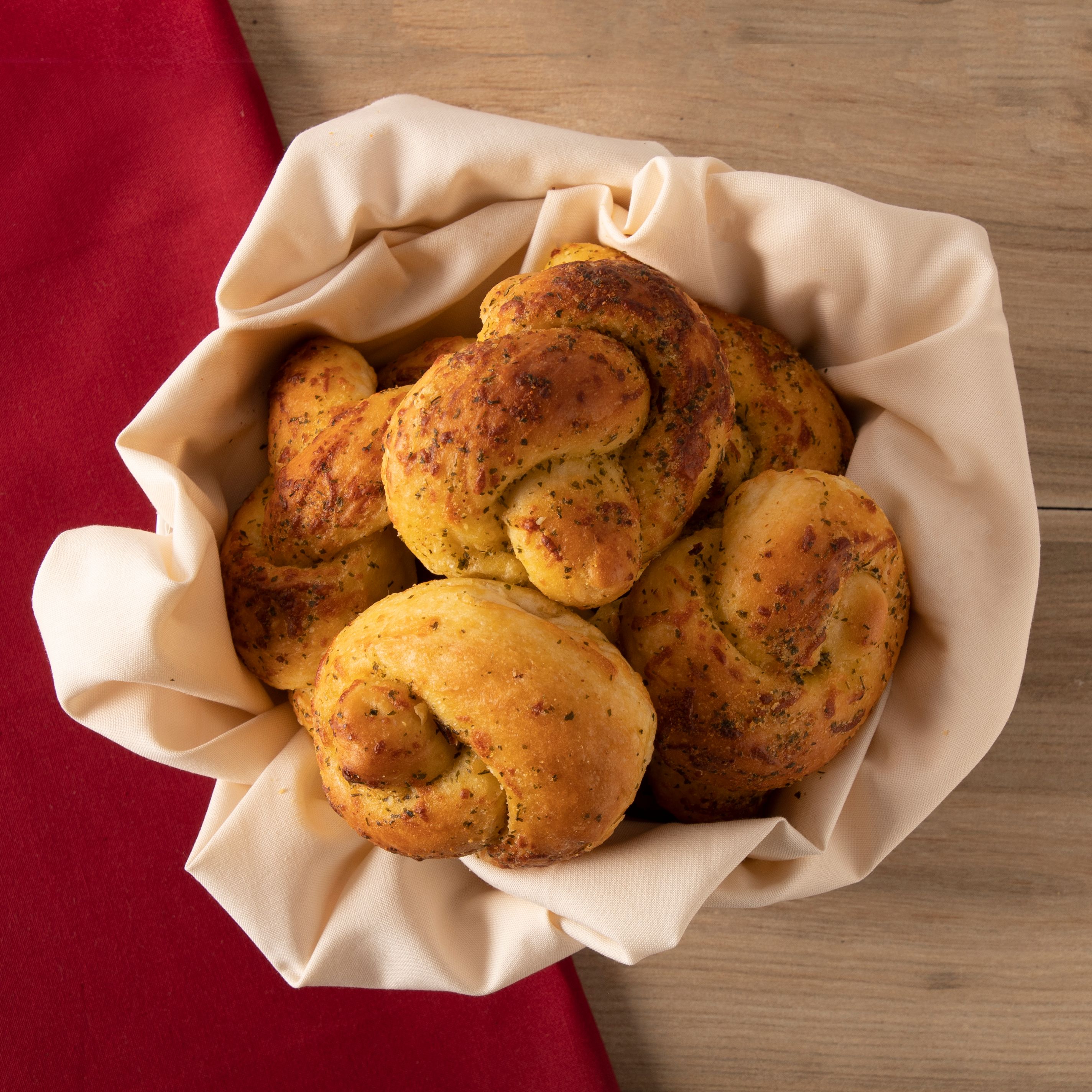 Marketside Three Cheese Garlic Knots 8 Count 12 1 Oz Walmart Com Walmart Com