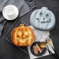 thumbnail image 4 of Molde de pastel de mousse de silicona TUNC Molde para hornear de 8 pulgadas Halloween de calabaza Azul + rosa 2 piezas, 4 of 4