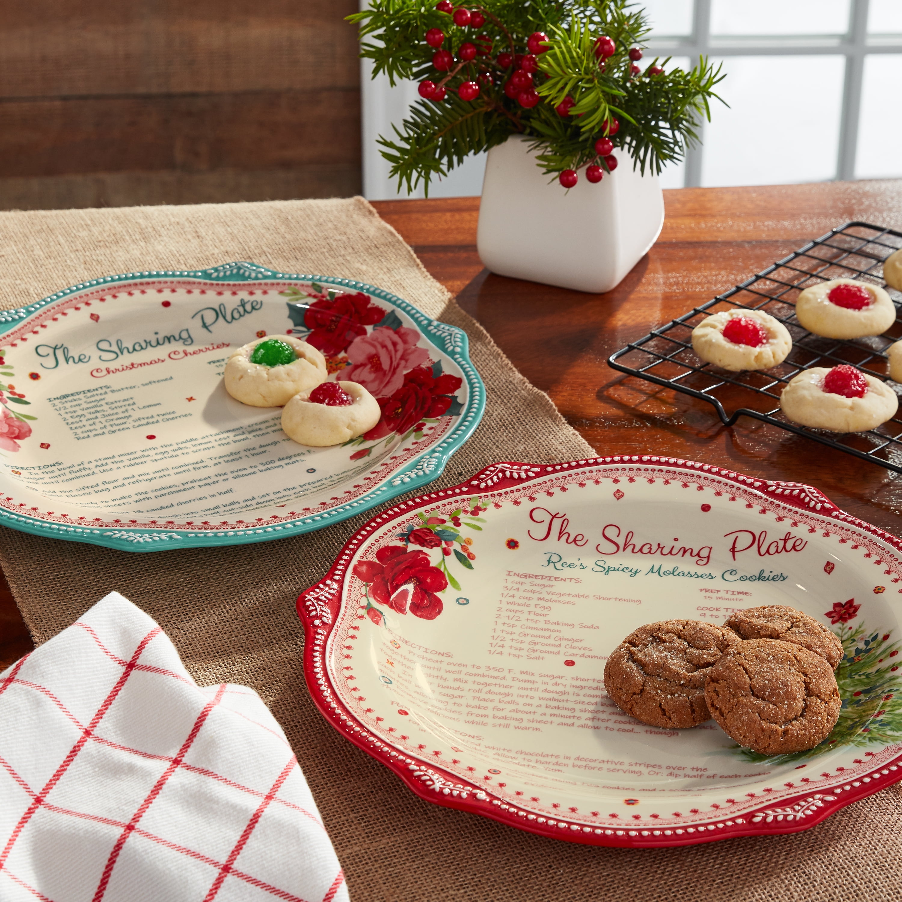 The Pioneer Woman Holiday Cheer 9 Ruffle-Top Pie Plate ($13), 30 Gifts  For the Friend Who Wishes She Had the Pioneer Woman's Kitchen