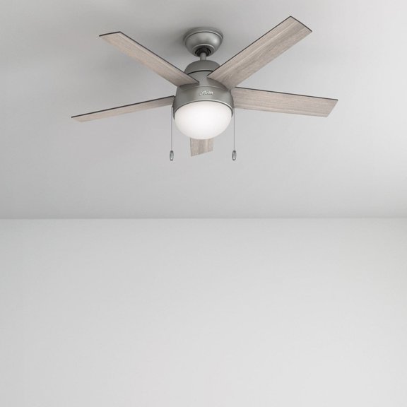 Restored Hunter Fan 46 inch Contemporary Low Profile Ceiling Fan with Light Kit in Matte Silver (Refurbished)