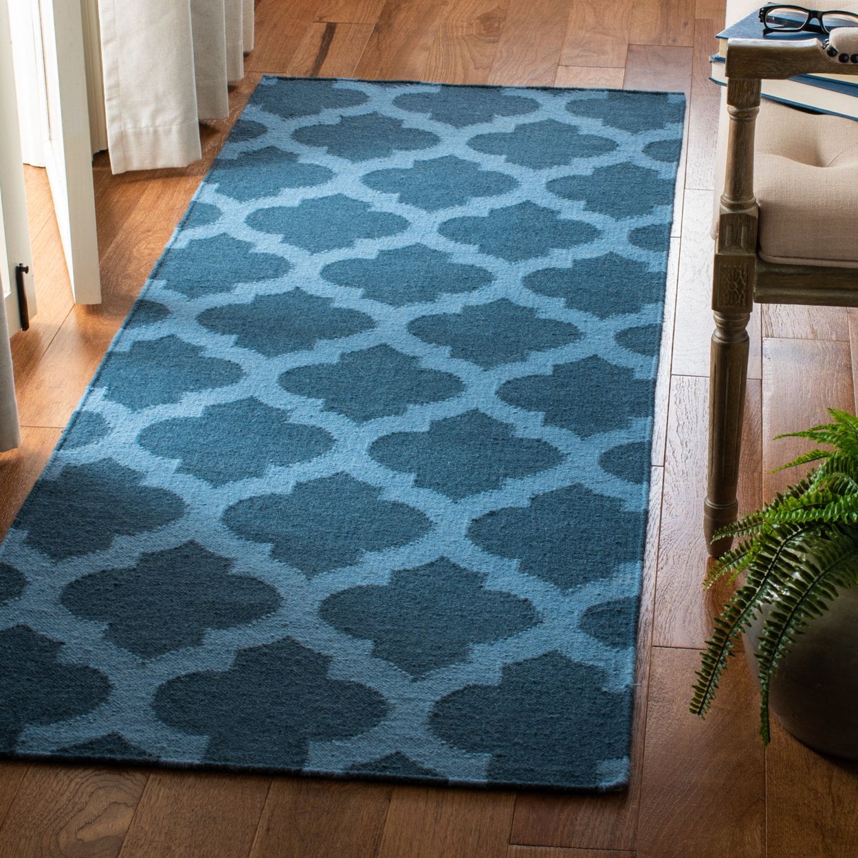 SAFAVIEH Dhurrie Watson Geometric Moroccan Wool Area Rug, Ink, 6' x 6' Square