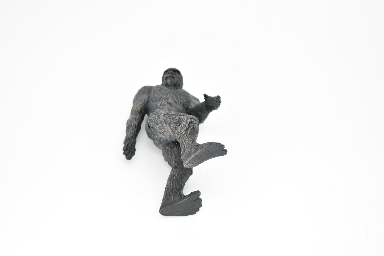 ビックフット,イエティ、雪男ジオラマ Amazon.com: Design Toscano Yeti the Bigfoot Indoor/Outdoot