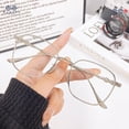 thumbnail image 4 of Gafas de miopía que cambian de color para hombres, gafas de marco grande de metal, gafas anti luz azul, 4 of 4