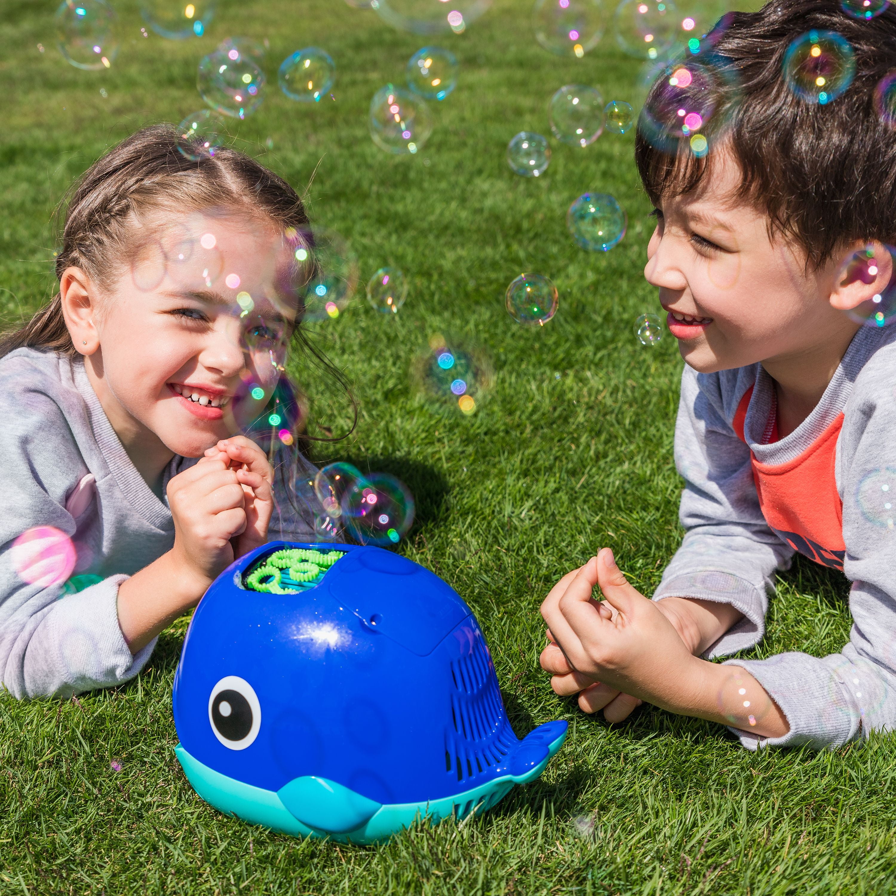 play day whale bubble machine