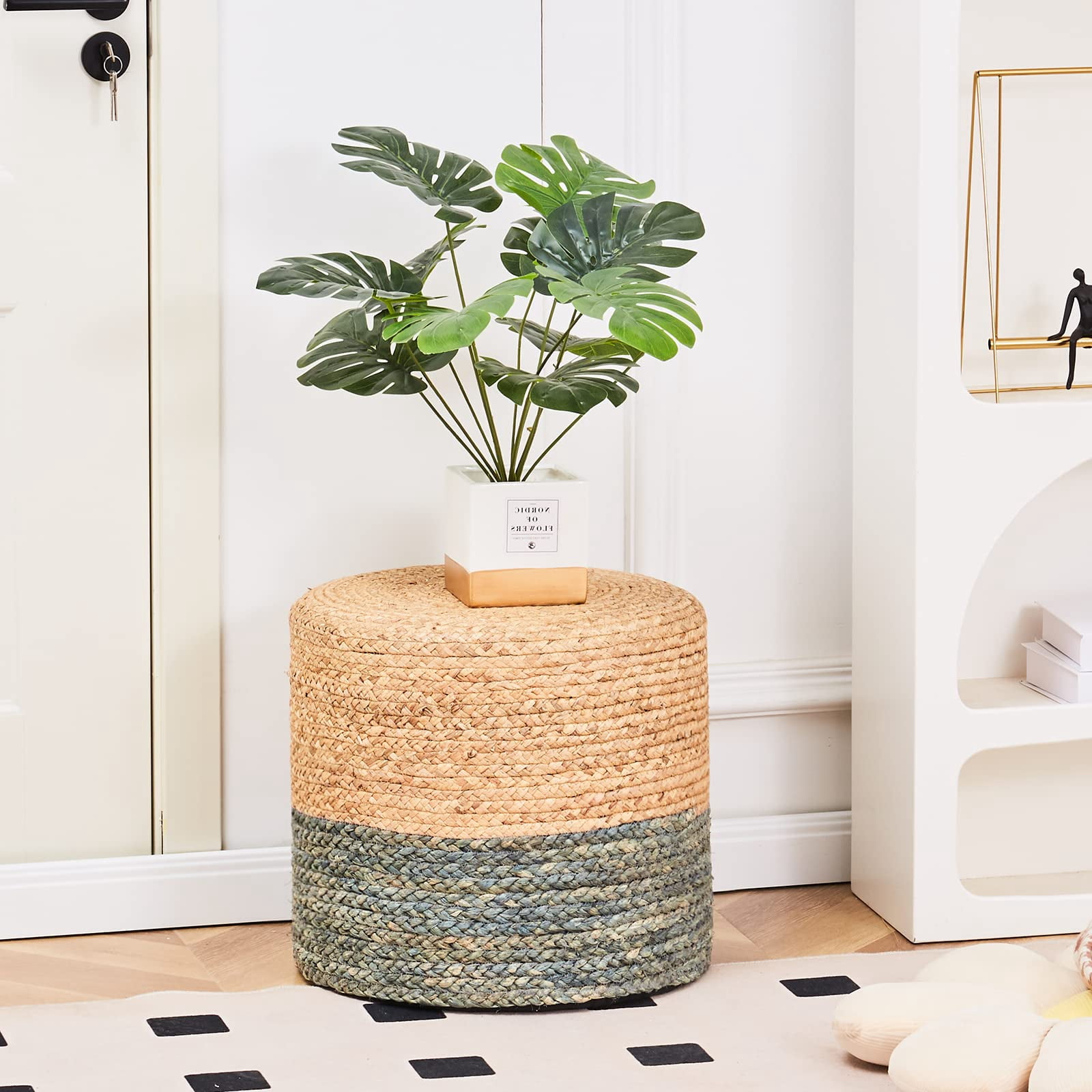 Handwoven Cattail Pouf Ottoman, Lightweight Durable Natural Jute Footrest, Versatile Vanity Stool Shoe Bench for Balcony Garden Living Room