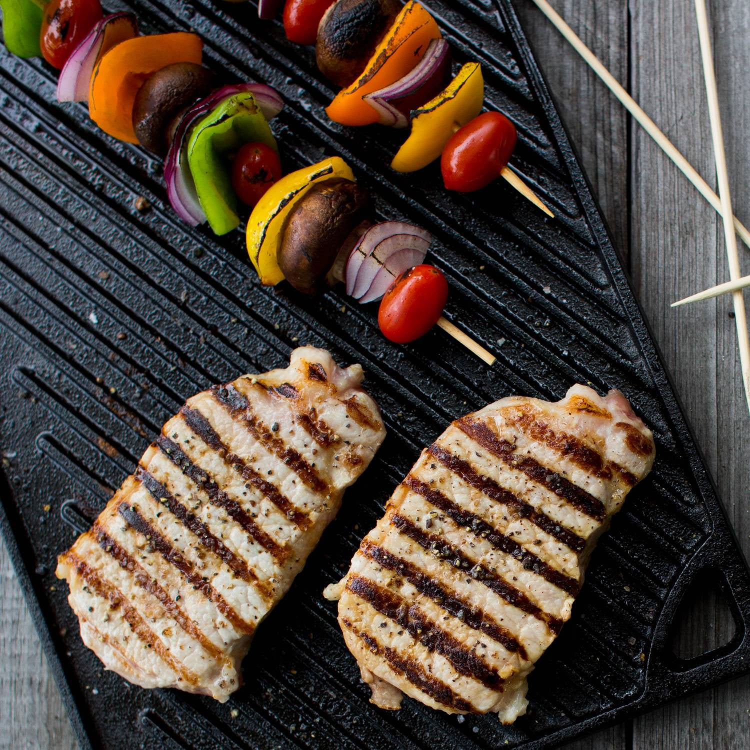 Lodge Cast Iron Seasoned Double Play Reversible Grill/Griddle