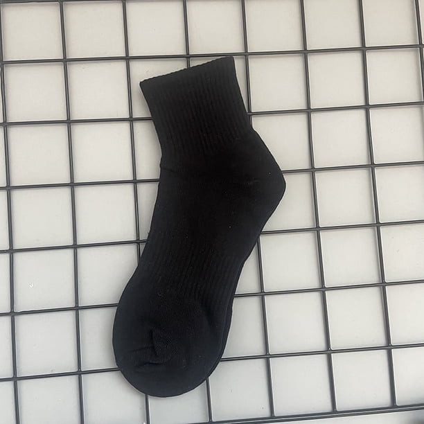 Calcetines de hombre de otoño e invierno de color sólido de longitud media calcetines de invierno estilo Hong Kong medias de marea negras de altura media calcetines deportivos de algodón para las